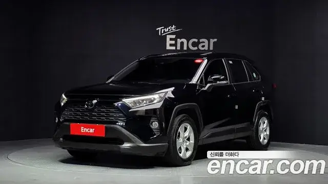Toyota RAV4 2019 — Photo 10/20