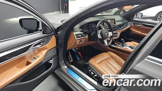 BMW 7 Series 2021 — Фото 10/20
