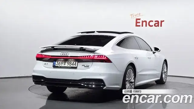 Audi A7 2021 — Şəkil 9/20