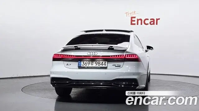 Audi A7 2021 — Şəkil 10/20