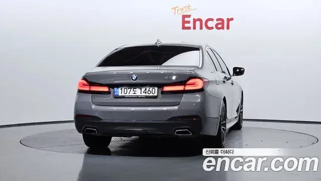 BMW 5 Series 2021 — Şəkil 11/20