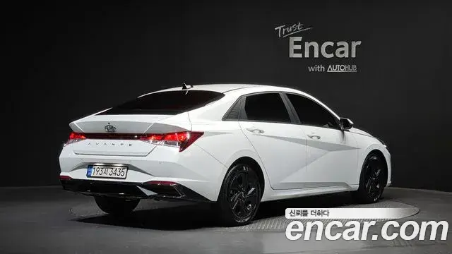 Hyundai Avante 2023 — Фото 2/20