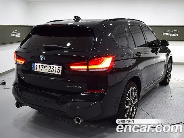 BMW X1 2022 — Photo 4/20