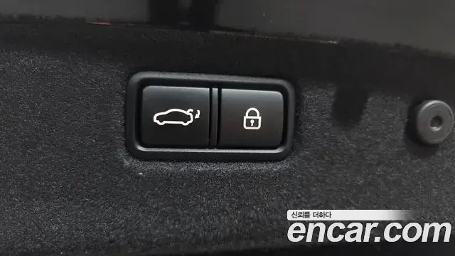 Genesis G70 2020 — Photo 10/33