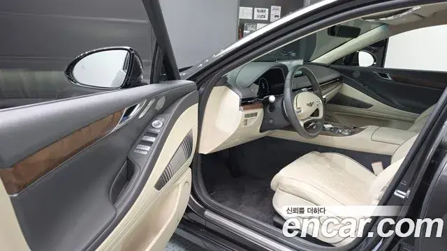Genesis G80 2023 — Photo 8/20