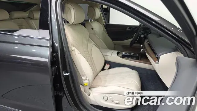 Genesis G80 2023 — Photo 14/20