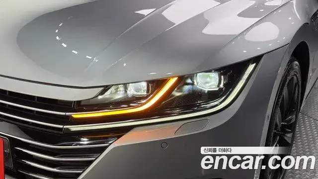 Volkswagen Arteon 2019 — Şəkil 14/34