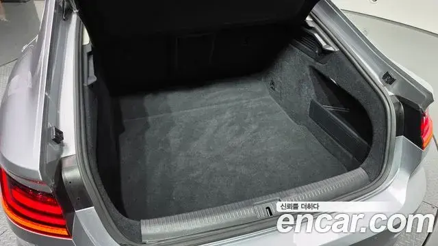 Volkswagen Arteon 2019 — Şəkil 17/34