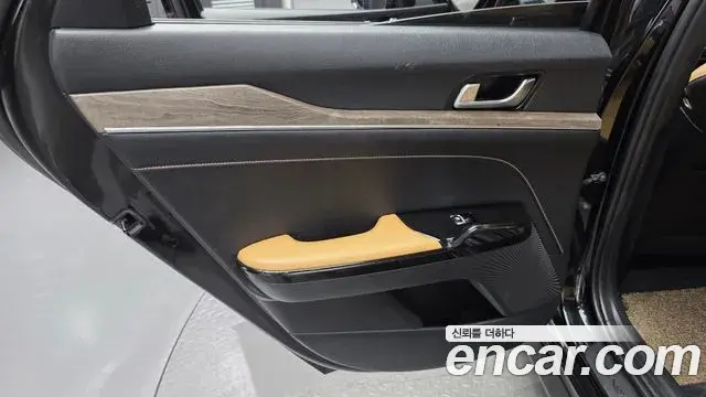 Kia K5 2020 — Photo 9/31