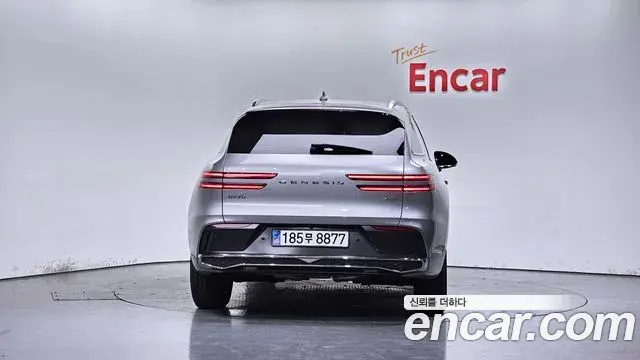 Genesis GV70 2024 — ფოტო 16/31