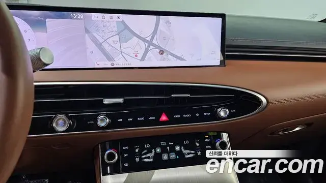Genesis GV70 2024 — ფოტო 15/31