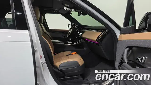 Land Rover Range Rover Sport 2025 — ფოტო 25/33
