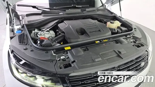 Land Rover Range Rover Sport 2025 — ფოტო 17/33