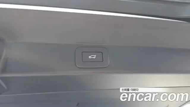 Land Rover Range Rover Sport 2025 — ფოტო 30/33