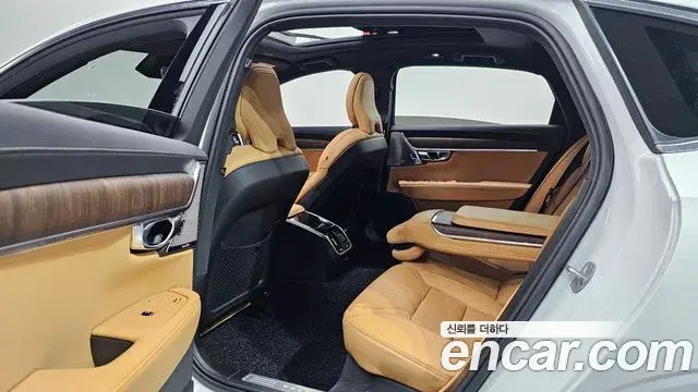 Volvo S90 2023 — Фото 11/20