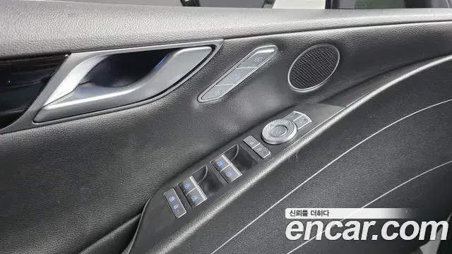 Genesis G80 2022 — Photo 17/20