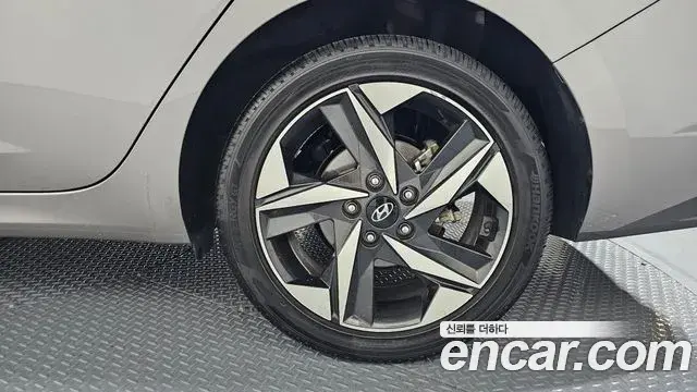 Hyundai The New Avante Hybrid 2020 — ფოტო 33/34