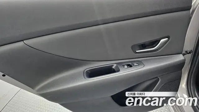 Hyundai The New Avante Hybrid 2020 — ფოტო 13/34