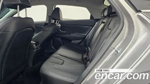 Hyundai The New Avante Hybrid 2020 — ფოტო 10/34