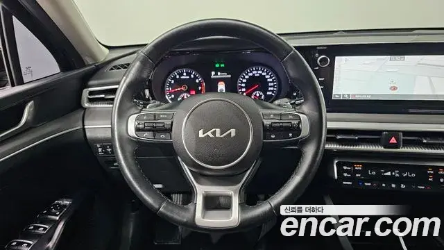 Kia K5 2023 — Photo 13/20