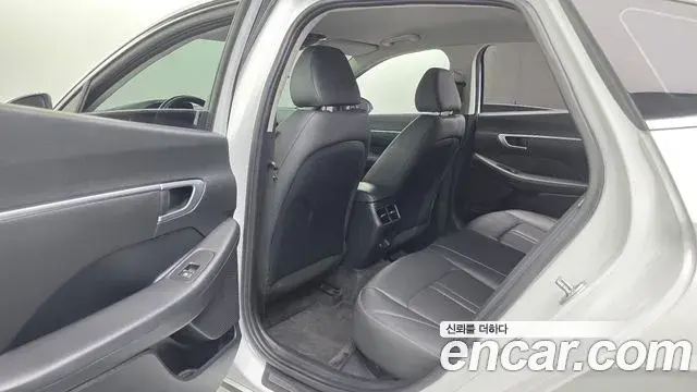 Hyundai Sonata 2019 — Photo 18/20
