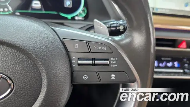 Hyundai Sonata Hybrid 2019 — Şəkil 22/34