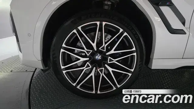 BMW X6M 2024 — Şəkil 22/32