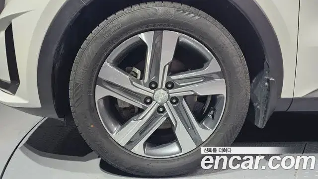 Kia Sorento 2020 — ფოტო 24/36