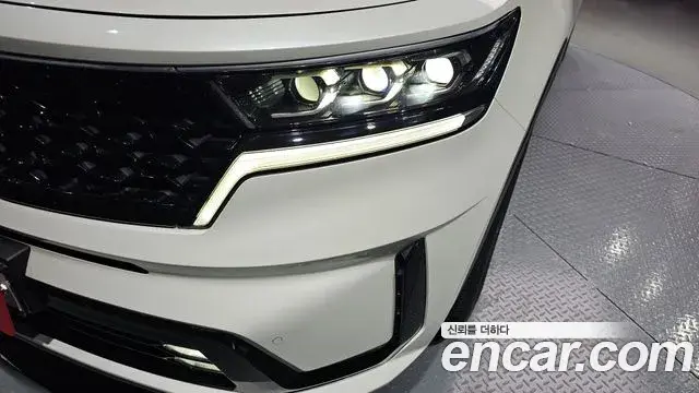 Kia Sorento 2020 — ფოტო 33/36