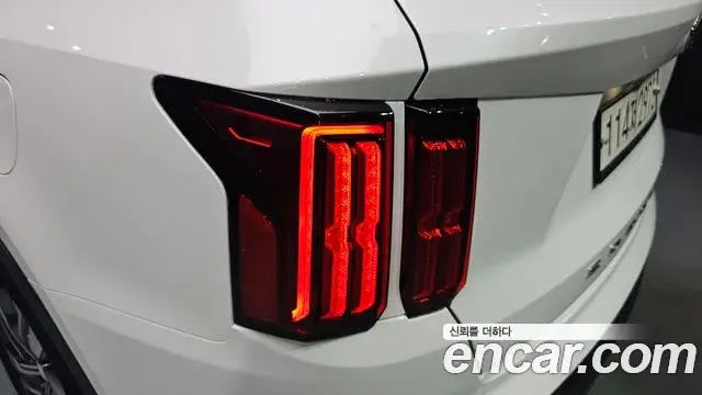 Kia Sorento 2020 — ფოტო 19/36