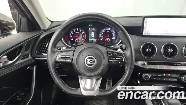 Kia Stinger Meister 2020 — ფოტო 32/32