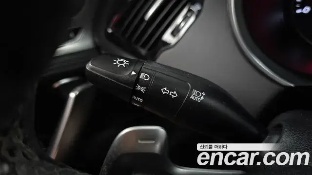 Kia Stinger Meister 2020 — ფოტო 4/32