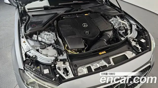 Mercedes-Benz E-Class 2025 — Фото 5/20
