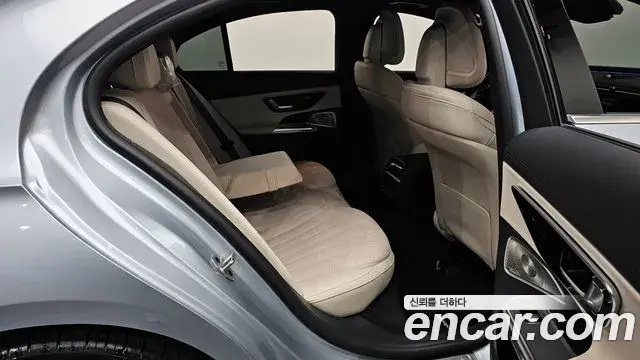 Mercedes-Benz E-Class 2025 — Фото 10/20