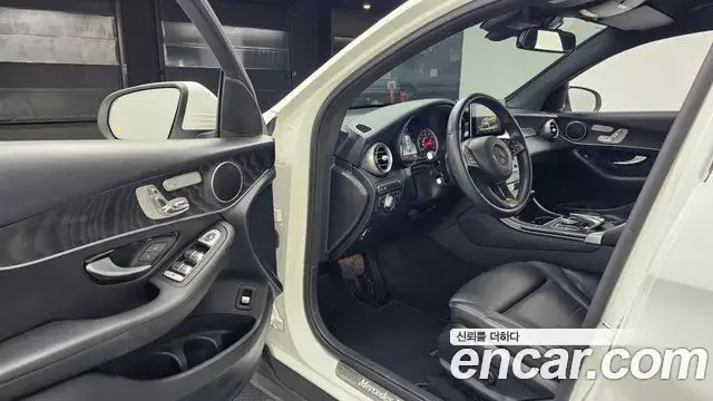 Mercedes-Benz GLC-Class 2019 — Фото 10/20