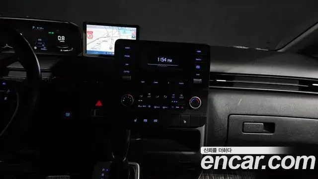 Hyundai Staria 2022 — ფოტო 14/20