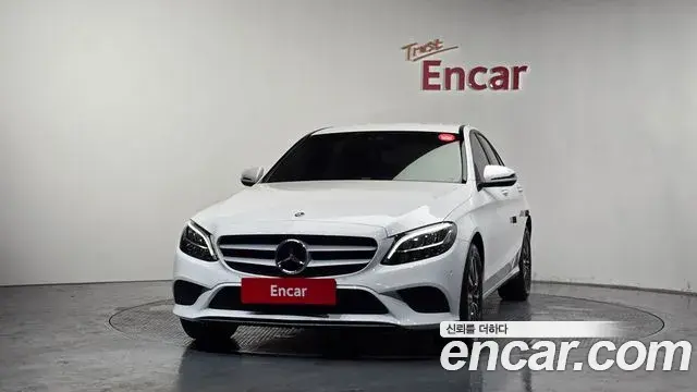 Mercedes-Benz C-Class 2019 — Фото 2/20
