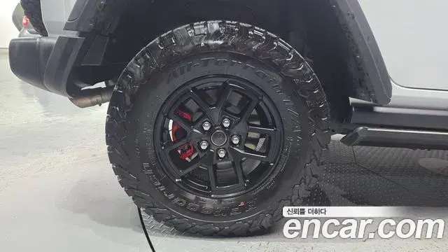 Jeep Wrangler 2025 — Photo 22/35