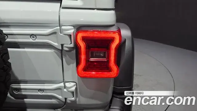 Jeep Wrangler 2025 — Photo 32/35