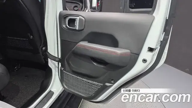 Jeep Wrangler 2025 — Photo 2/35