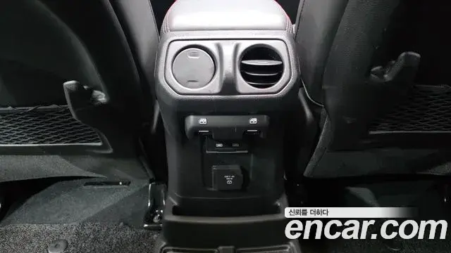 Jeep Wrangler 2025 — Photo 7/35