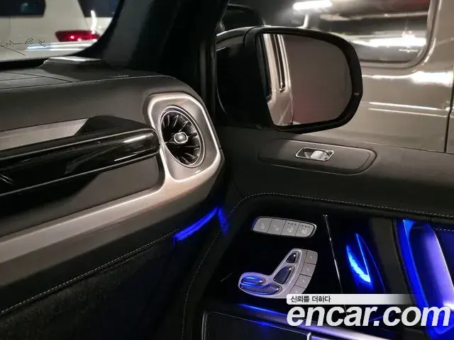 Mercedes-Benz G-Class 2021 — Photo 19/20