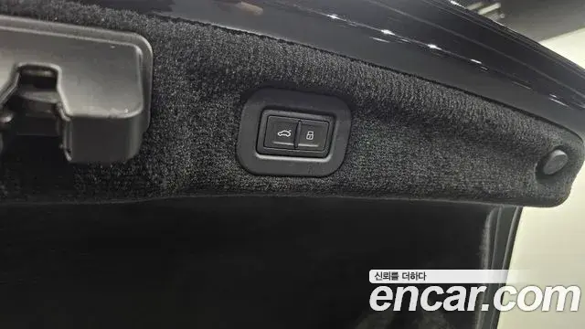 Bentley Flying Spur 2022 — Photo 11/39