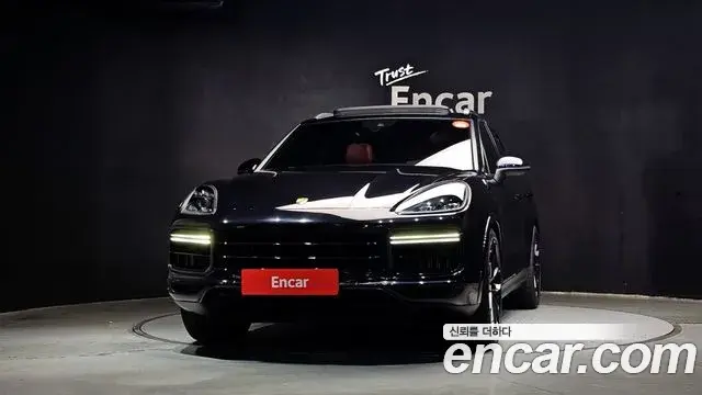 Porsche Cayenne 2019 — ფოტო 3/30