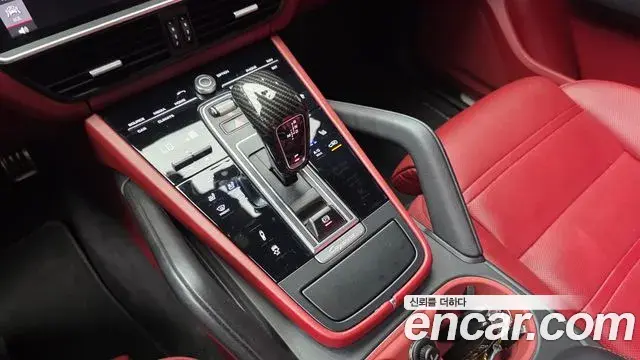 Porsche Cayenne 2019 — ფოტო 22/30