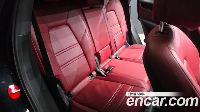 Porsche Cayenne 2019 — ფოტო 26/30