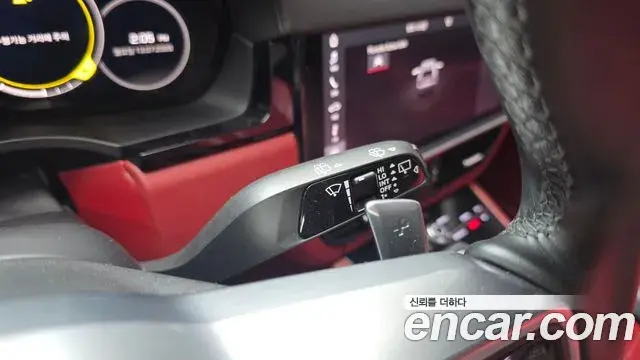 Porsche Cayenne 2019 — ფოტო 28/30