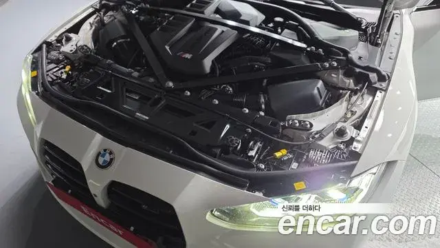 BMW M4 2023 — Photo 21/33