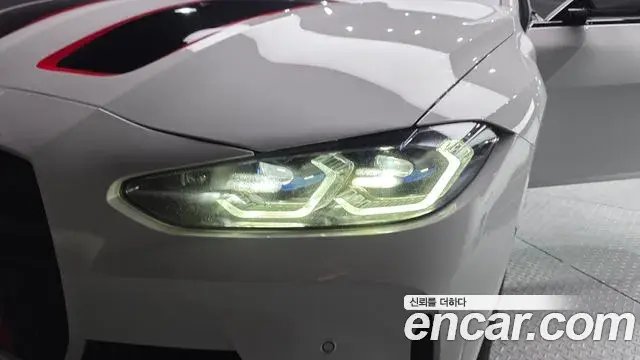 BMW M4 2023 — Photo 15/33