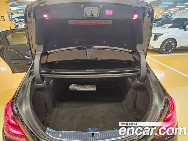 Mercedes-Benz S-Class 2020 — Photo 6/20